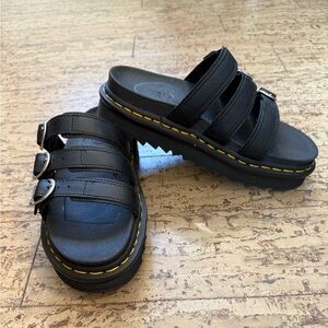 Dr. Martens Blaire Leather Slide Sandal Size 6.